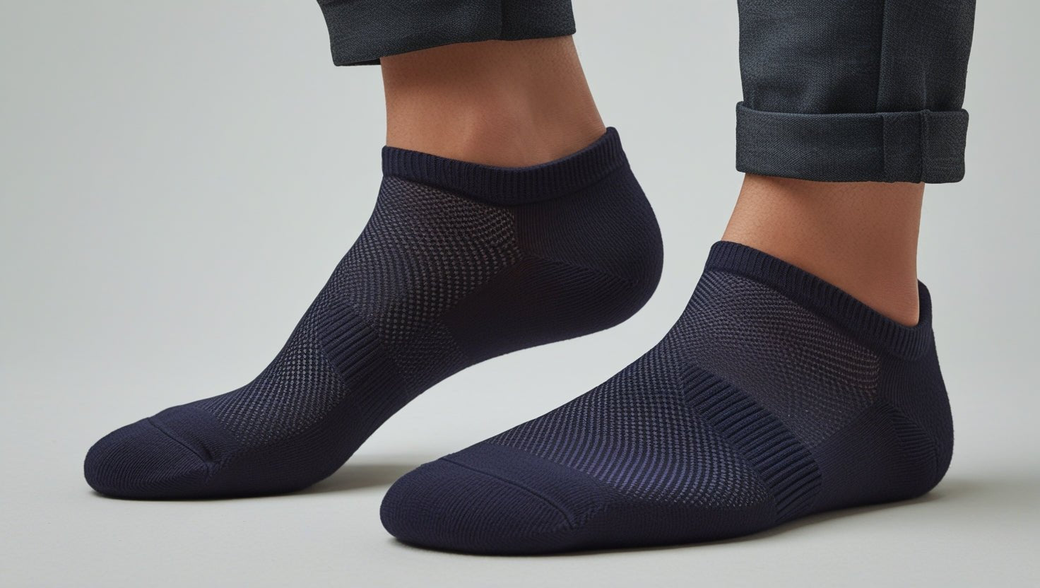 Casual No-Show Socks Styles to Elevate Your Outfit